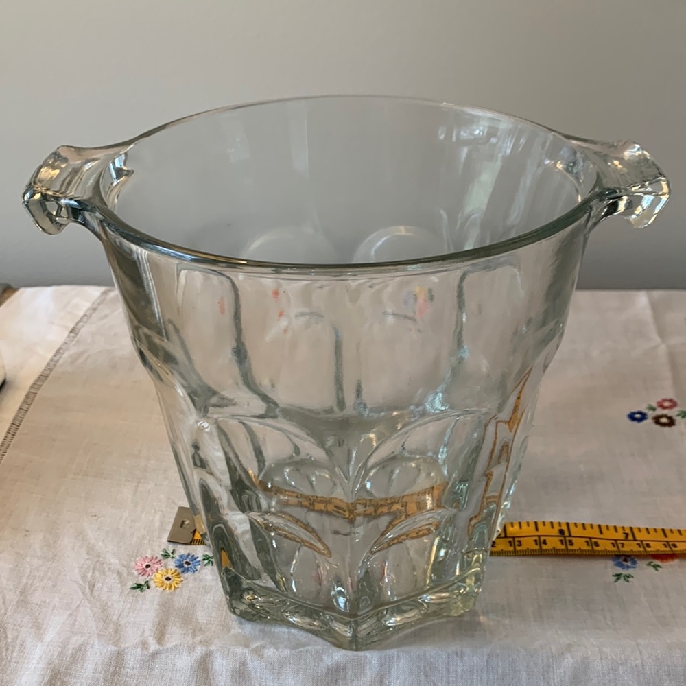 Vintage: JAVIT ‘CAMEO’ CRYSTAL ICE BUCKET - 64oz - 1982 USA